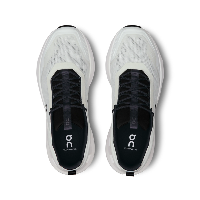 On Running Men´s Cloudnova X Shoes - White / Black