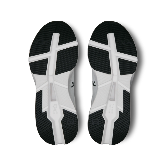 On Running Men´s Cloudnova X Shoes - White / Black