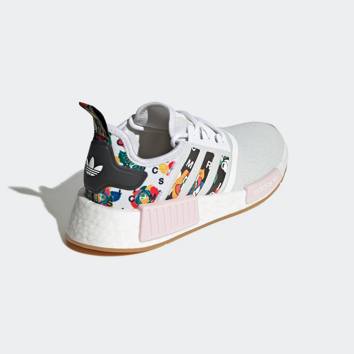 Adidas nmd r1 sales black white clear pink