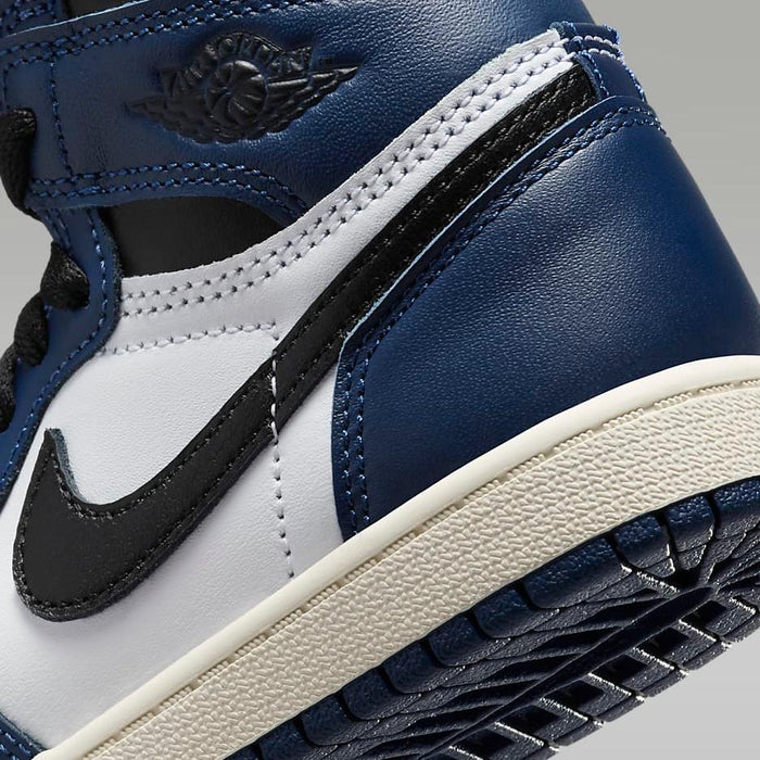 Navy blue and white air jordan 1 best sale