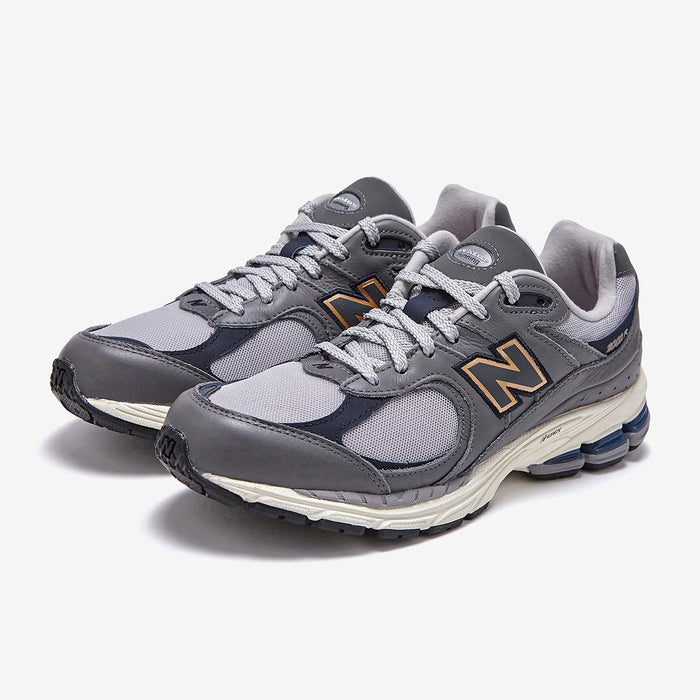 New Balance Men's 2002r Shoes - Castlerock / Gold Metallic