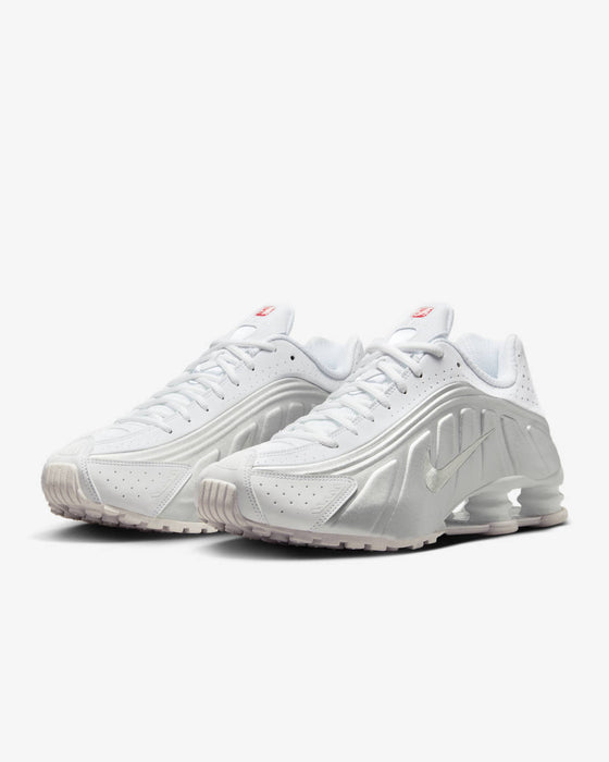 Nike Men's Nike Shox R4 Shoes - White / Bright Crimson / Metallic Silver - Just For Sports