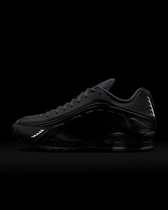 Nike Men's Nike Shox R4 Shoes - White / Bright Crimson / Metallic Silver - Just For Sports