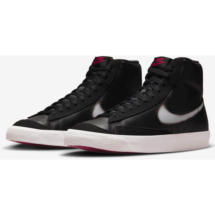 Nike Men s Blazer Mid 77 Vintage Nas Shoes Black Summit White