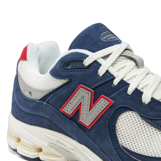 New Balance Men's 2002r Shoes - Navy / True Red / Sea Salt